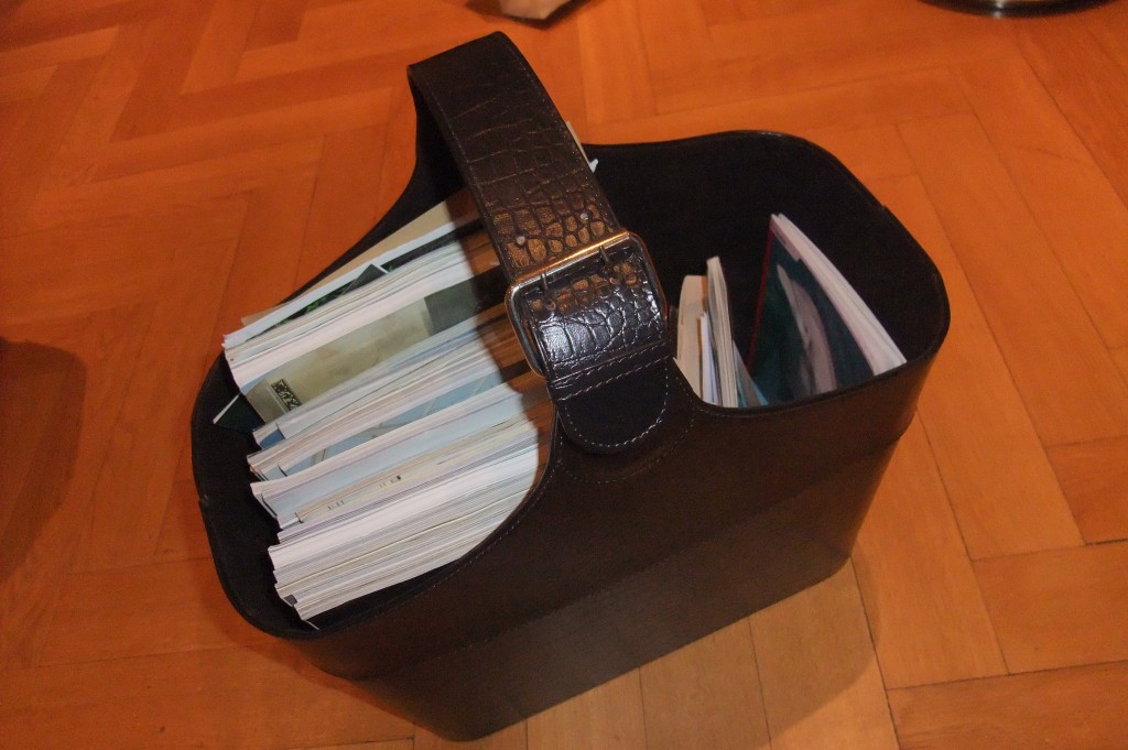Leather magazine holder from Gaivota