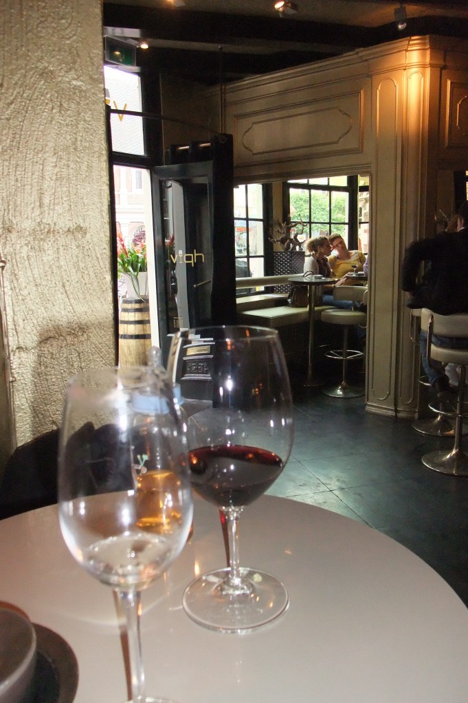 Champagne at Viqh