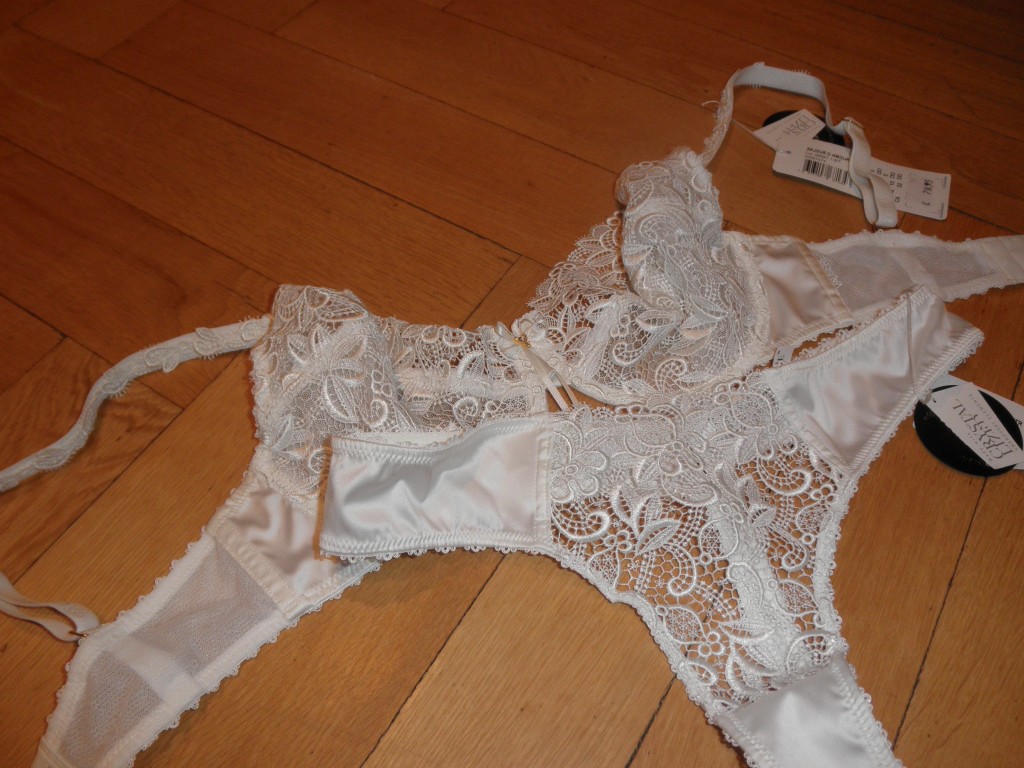 valisere-lingerie-white